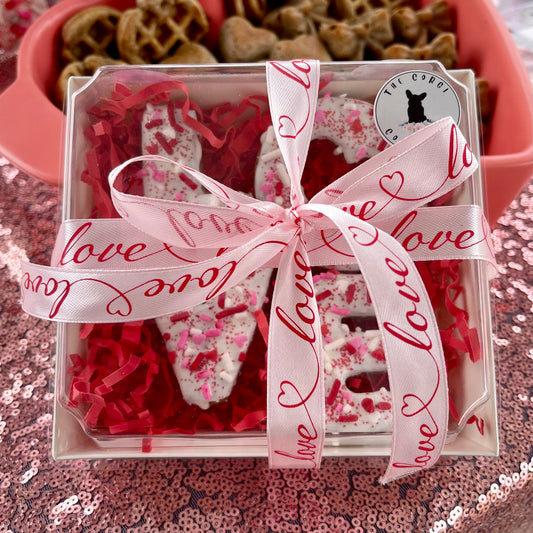 โLOVEโ Cookie Box
