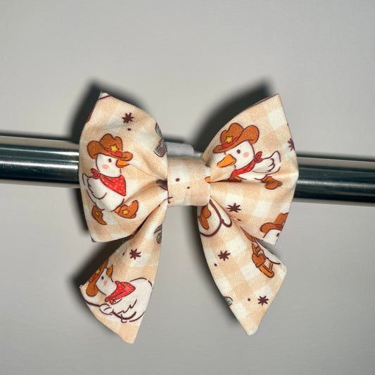 Western Goose Collar Bow