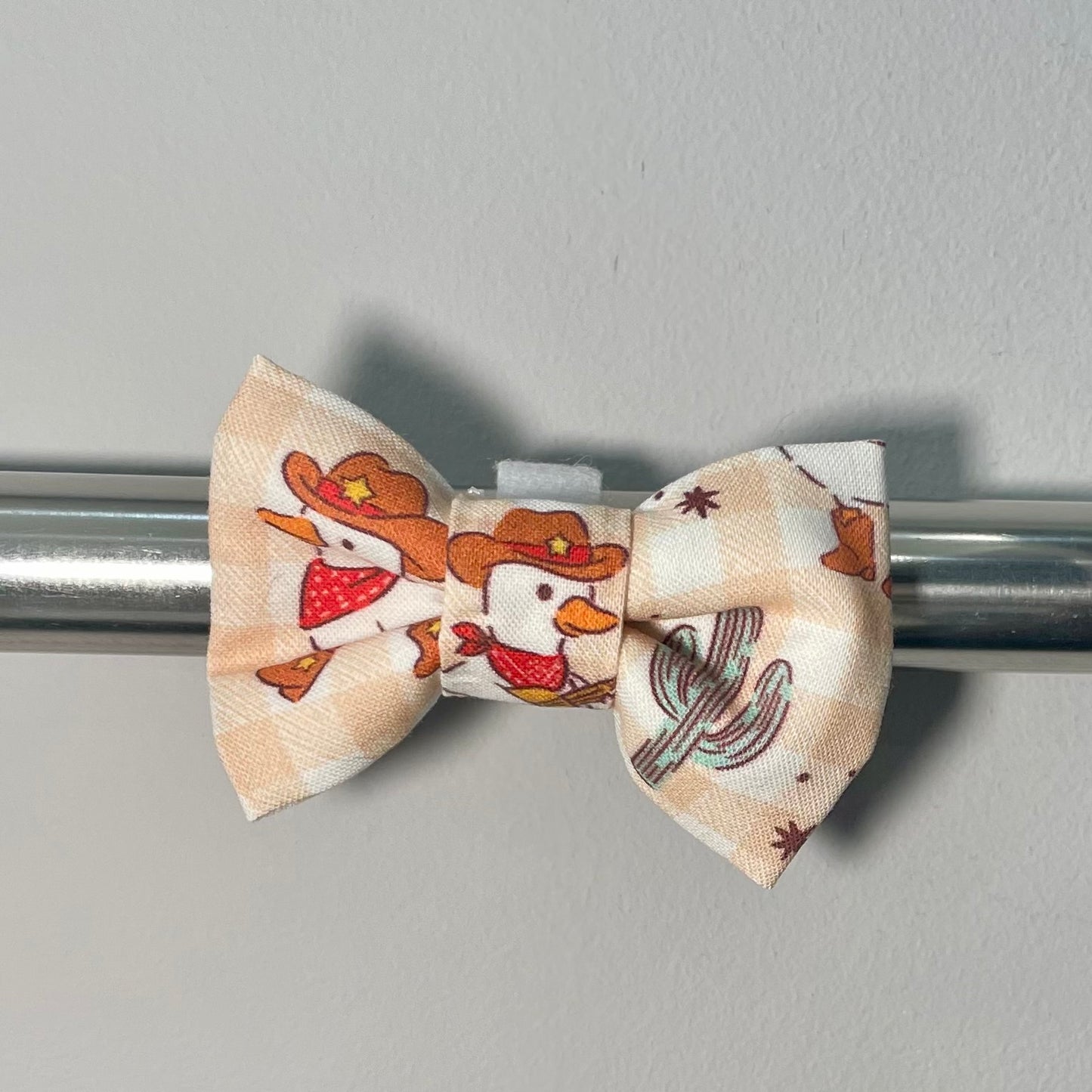 Western Goose Collar Bow