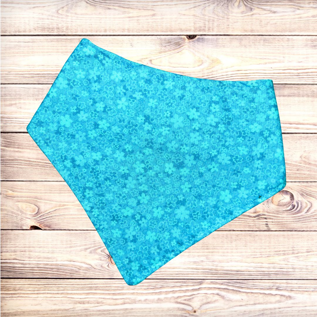 Dainty Blue Daisies Bandana