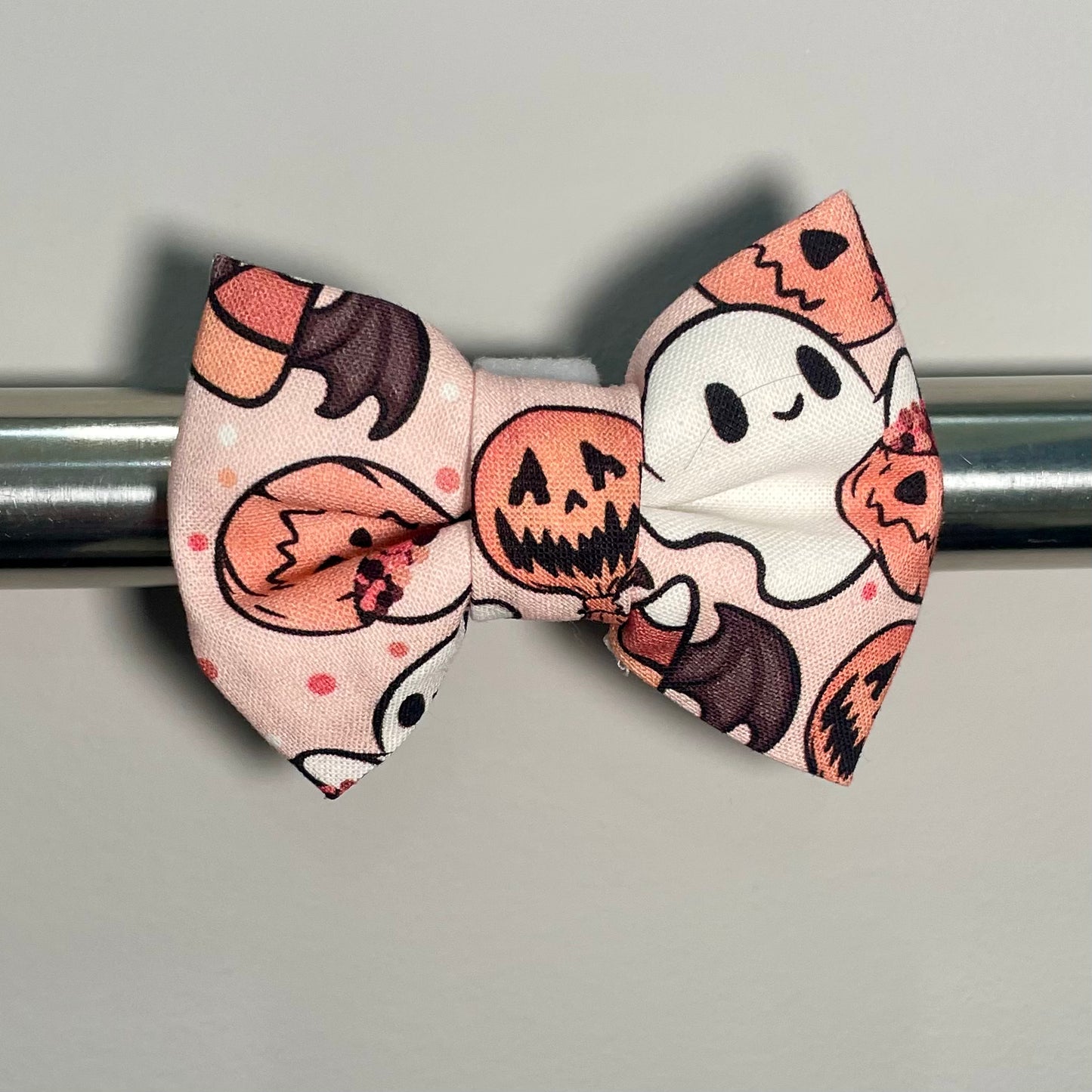 Pretty in Pink Ghost Collar Bow