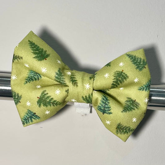 Christmas Tree Collar Bow