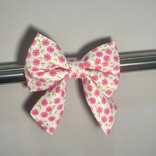 Tiny Pink Daisies Collar Bow