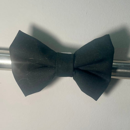 Black Collar Bow