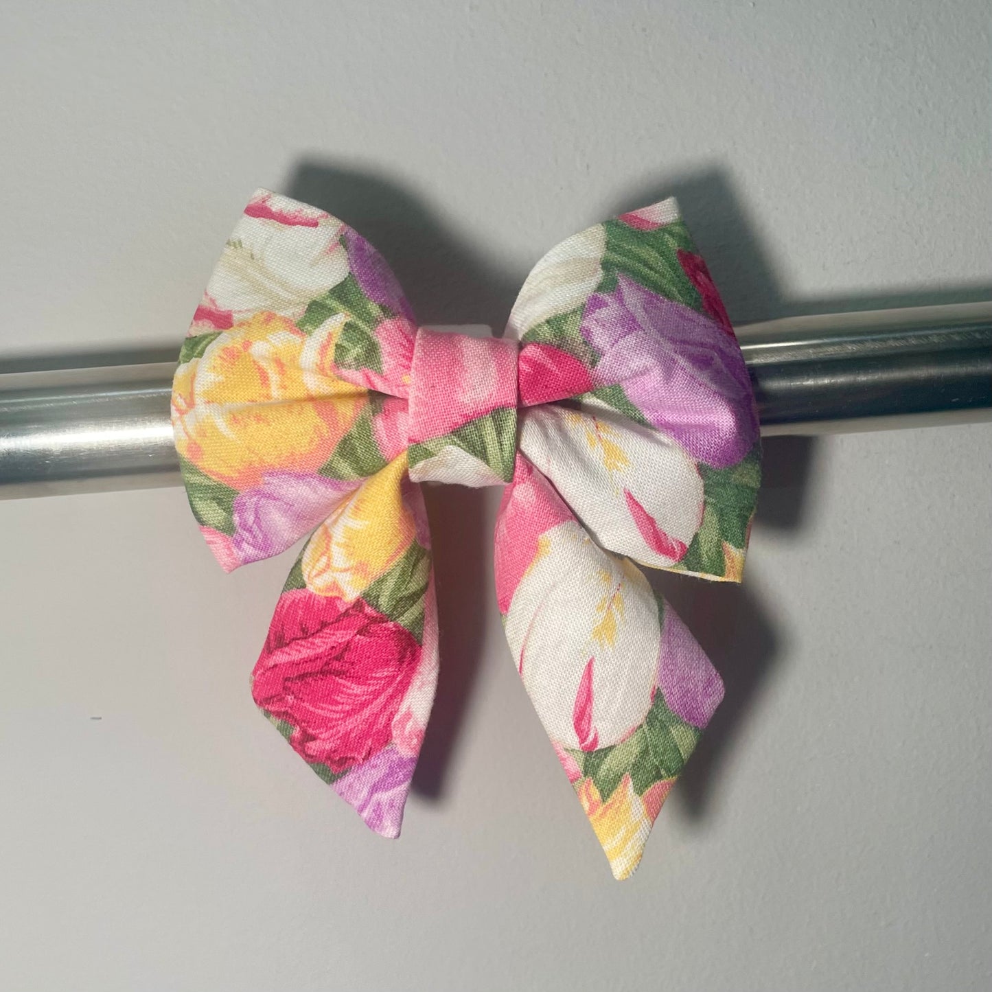 Tulip Garden Collar Bow