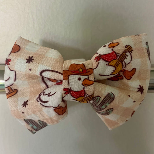 Western Goose Collar Bow