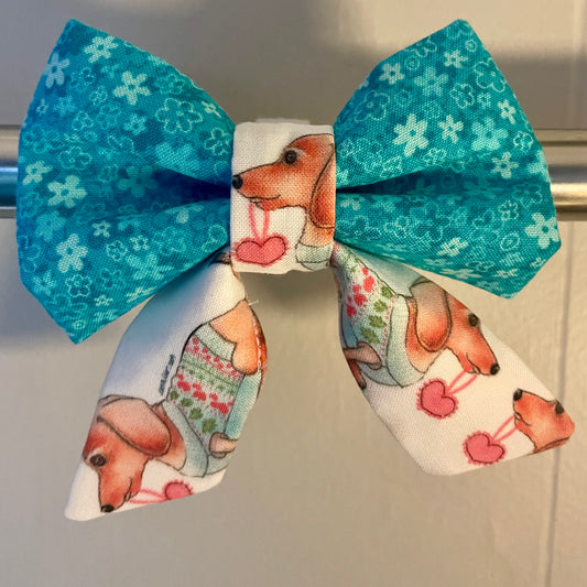 Weenie Love Aqua Blossom Collar Bow
