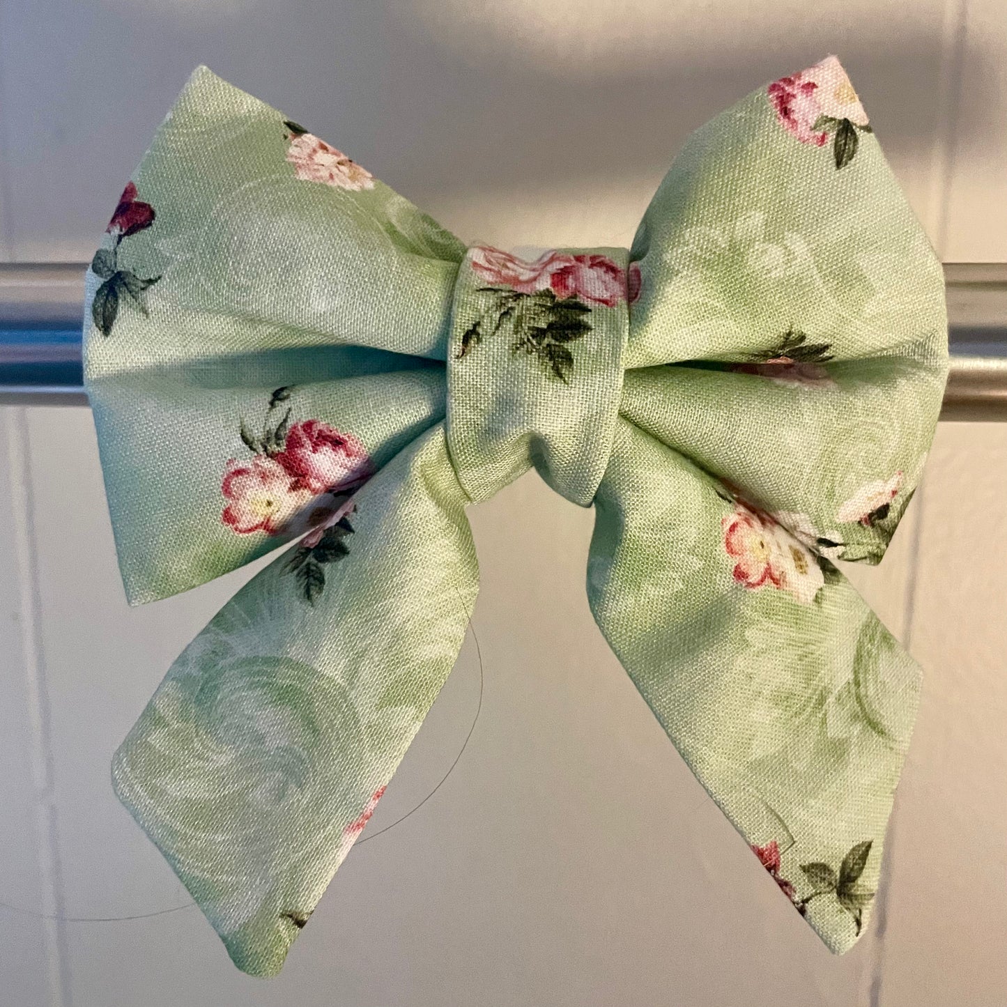 Sage Roses Collar Bow