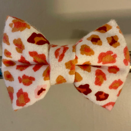 Groovy Leopard Collar Bow