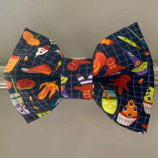 Crazy Halloween Treats Collar Bow