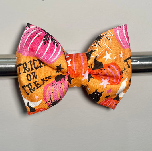 Trick or Treat Pumpkins Collar Bow