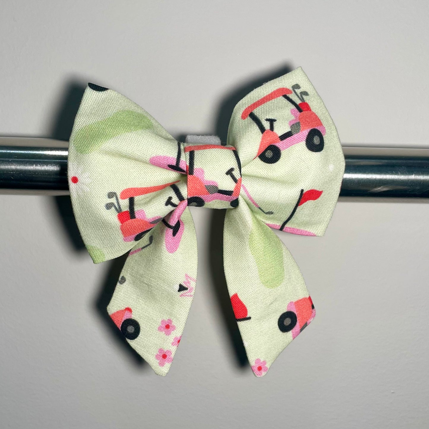 Girlie Golf Collar Bow