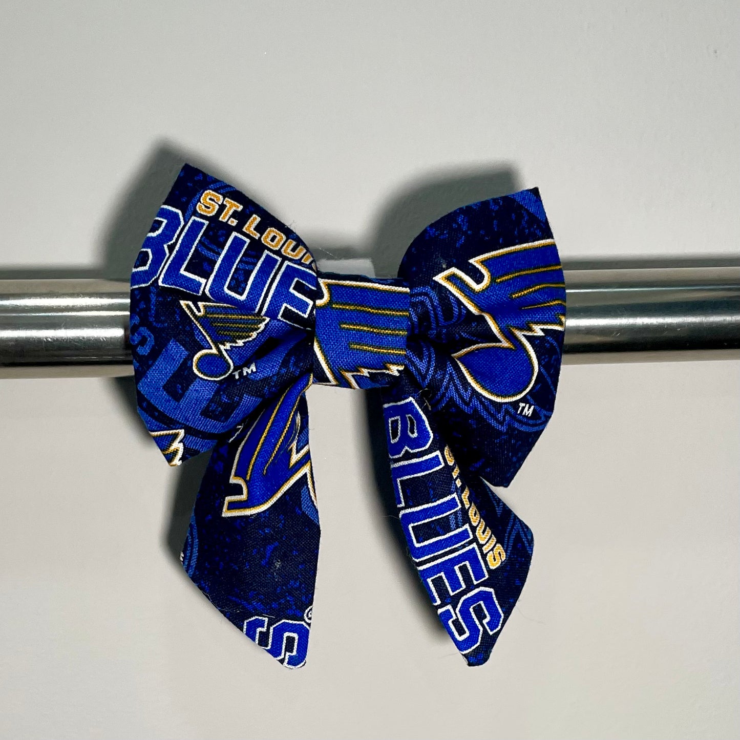 STL Hockey Collar Bow