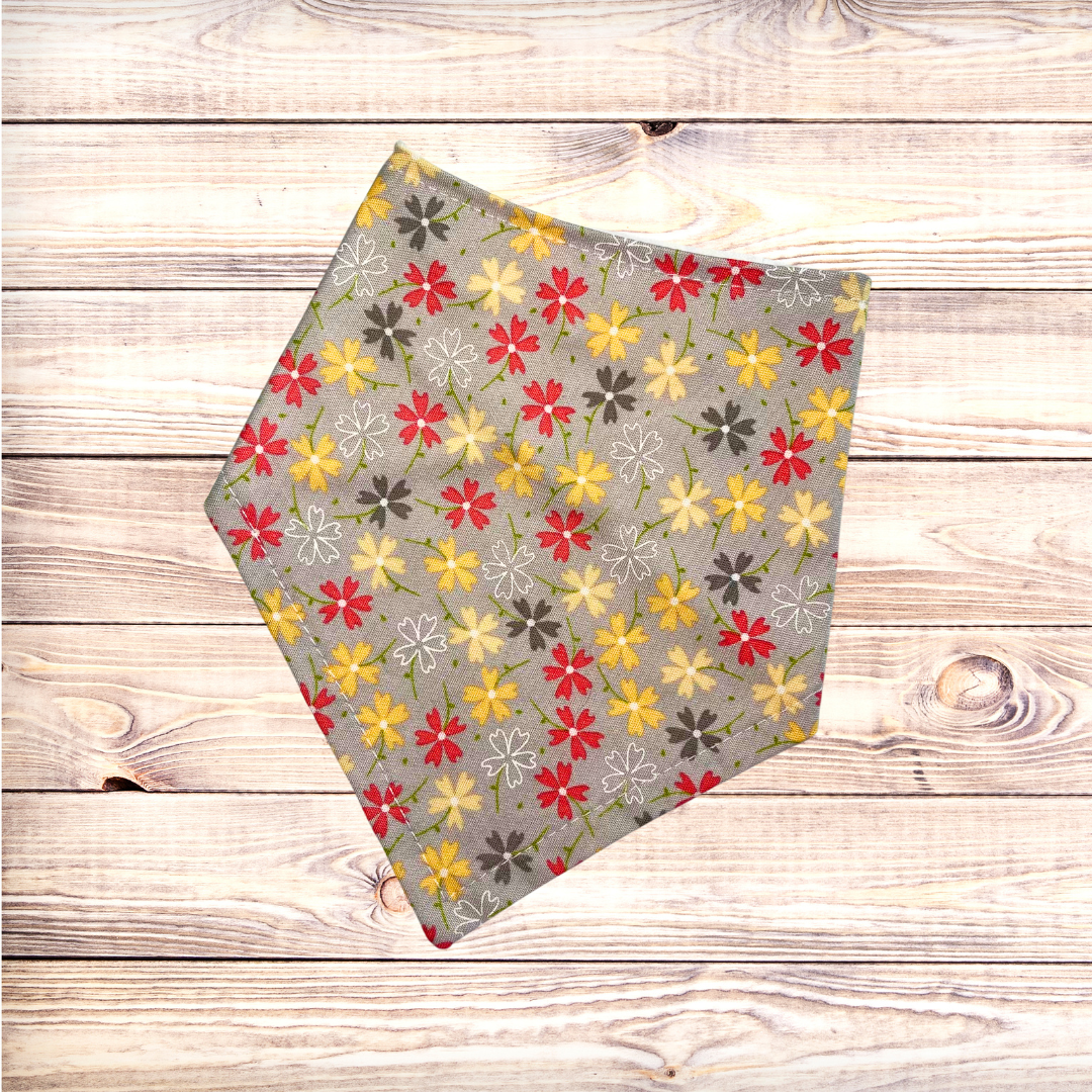 Neutral Daisies Bandana